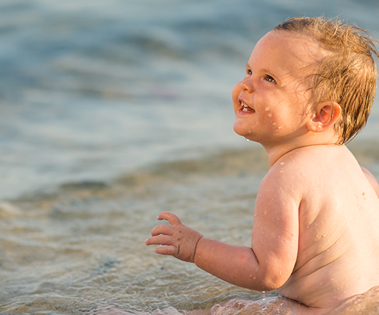 Primo bagnetto al mare: tutto quello da sapere